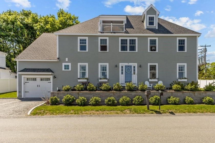 Waterviews year round from all levels of this 2022 custom home - Beach Home for sale in Portsmouth, Rhode Island on Beachhouse.com