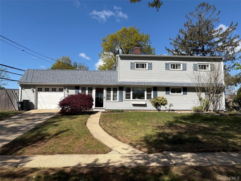 In the 'D' section of Wantagh - The Gateway to Jones Beach - - Beach Home for sale in Wantagh, New York on Beachhouse.com