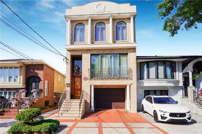 Experience unparalleled luxury in this newly renovated - Beach Home for sale in Brooklyn, New York on Beachhouse.com