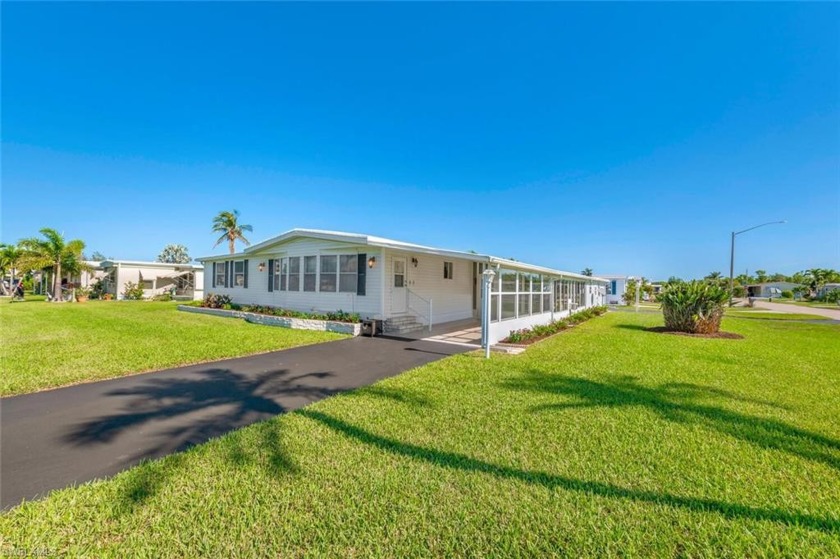 Amazing Turnkey home, look no further!  This WOW Manufactured - Beach Home for sale in Naples, Florida on Beachhouse.com