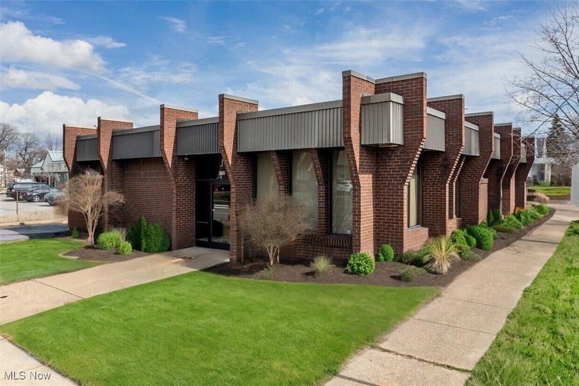 Presenting premier freestanding retail opportunity in the - Beach Lot for sale in Euclid, Ohio on Beachhouse.com