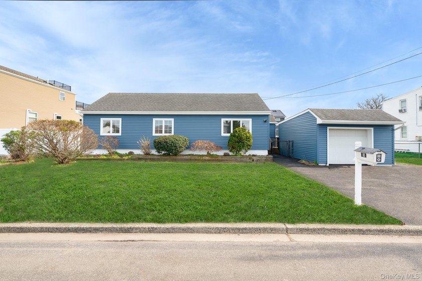 Welcome to your dream coastal retreat-Where style, comfort and - Beach Home for sale in Lindenhurst, New York on Beachhouse.com