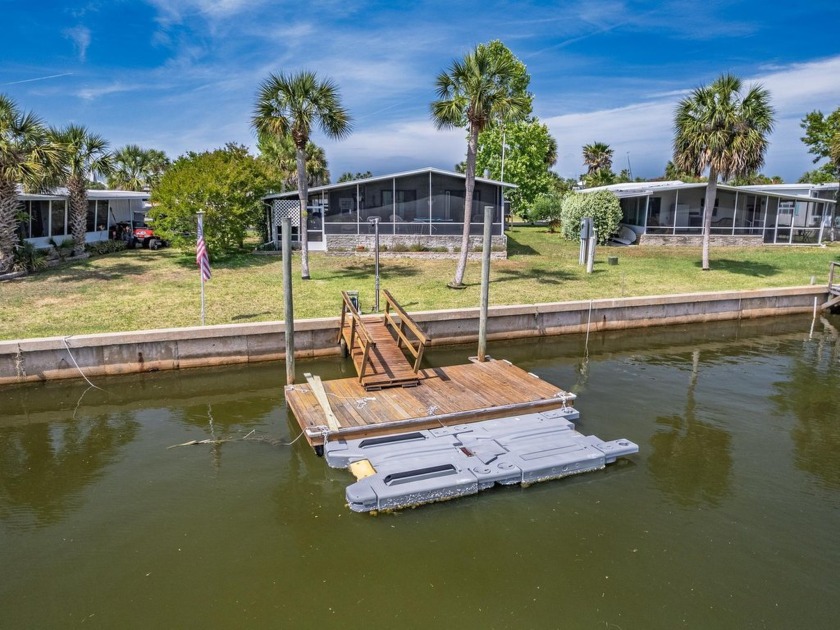 INVESTORS DELIGHT AND OR OWNER THAT WANTS TO REMODEL THE HOME - Beach Home for sale in Crawfordville, Florida on Beachhouse.com