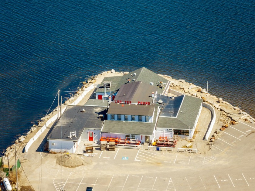 The iconic Lobster Pound Restaurant at Lincolnville Beach has - Beach Commercial for sale in Lincolnville, Maine on Beachhouse.com