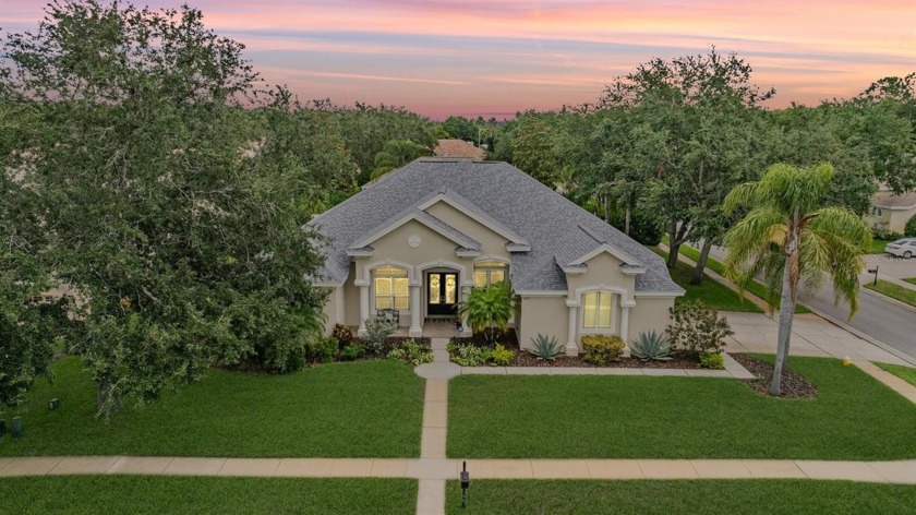 The Fazzini Group is proud to introduce this extraordinary - Beach Home for sale in Palm Harbor, Florida on Beachhouse.com