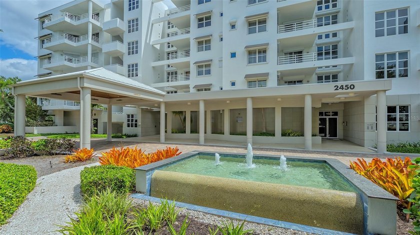If you've been waiting for a DEAL... this is it!  EXTRAORDINARY - Beach Condo for sale in Longboat Key, Florida on Beachhouse.com