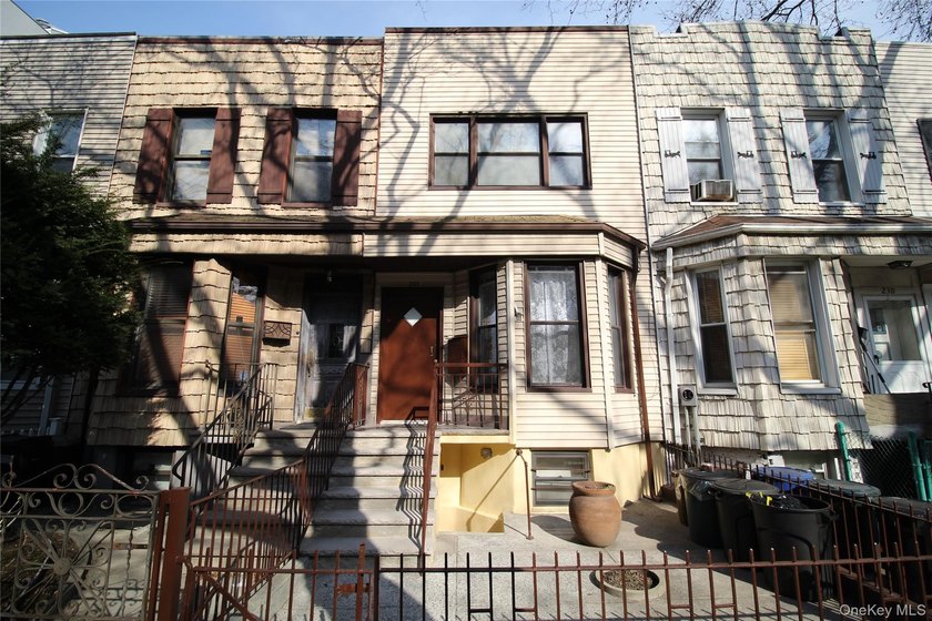 Single Family Townhouse in Prime Greenpoint! Located in the - Beach Home for sale in Brooklyn, New York on Beachhouse.com