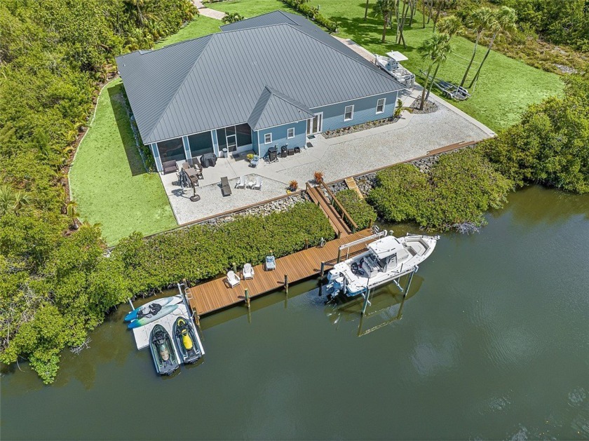 Phenomenal Florida lifestyle opportunity! This 5 bedroom home - Beach Home for sale in Hutchinson Island, Florida on Beachhouse.com