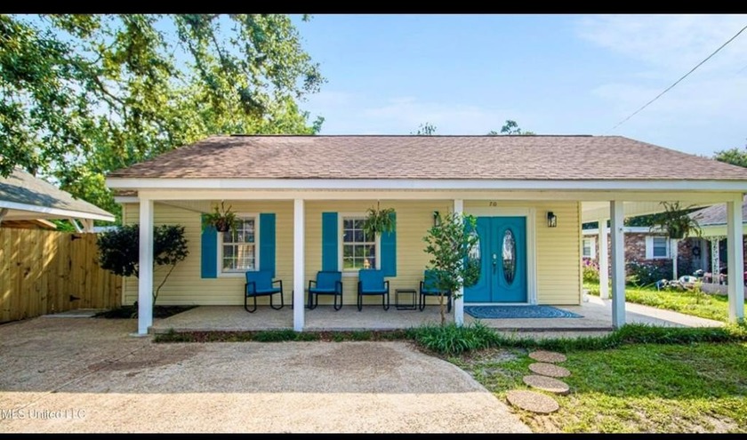 Walking distance to the BEACH!!! This home has 4 bedrooms and 3 - Beach Home for sale in Gulfport, Mississippi on Beachhouse.com