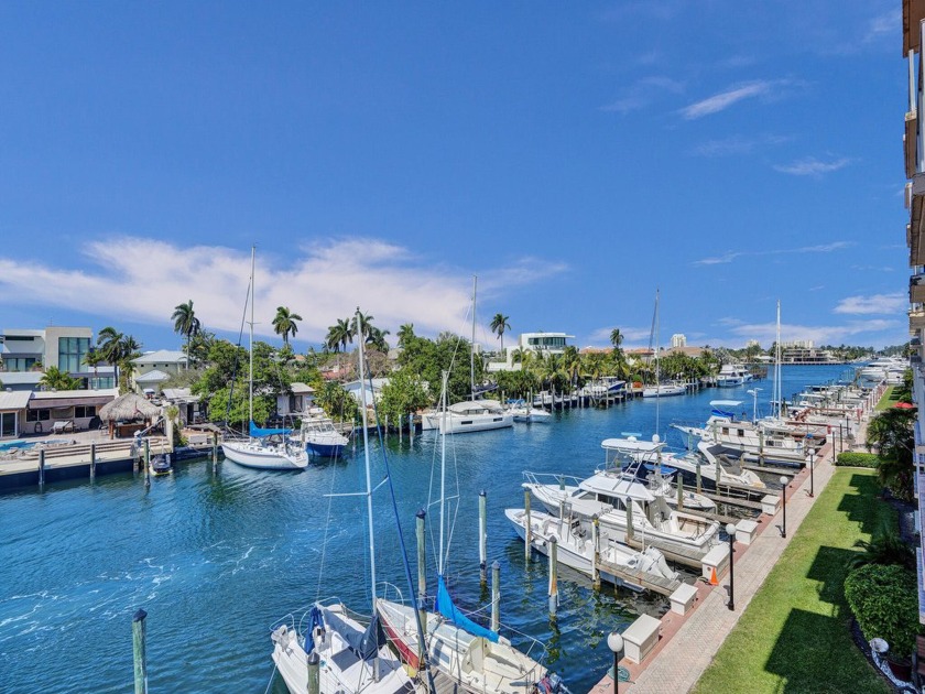 WELCOME TO YOUR MODERN WATERFRONT OASIS! THIS UNIT IS COMPLETELY - Beach Condo for sale in Fort Lauderdale, Florida on Beachhouse.com