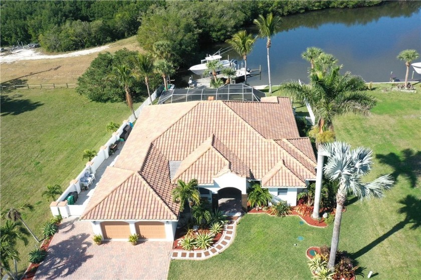 ADDITIONAL ACREAGE NOW OFFERED SEPARATELY! Stunning renovations - Beach Home for sale in Hutchinson Island, Florida on Beachhouse.com