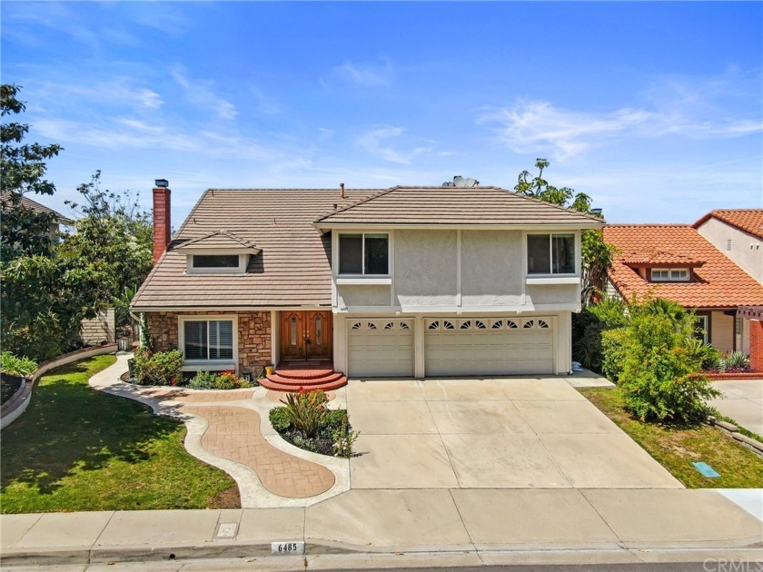 This serene Anaheim Hills home, nestled on top of the hillside - Beach Home for sale in Anaheim Hills, California on Beachhouse.com