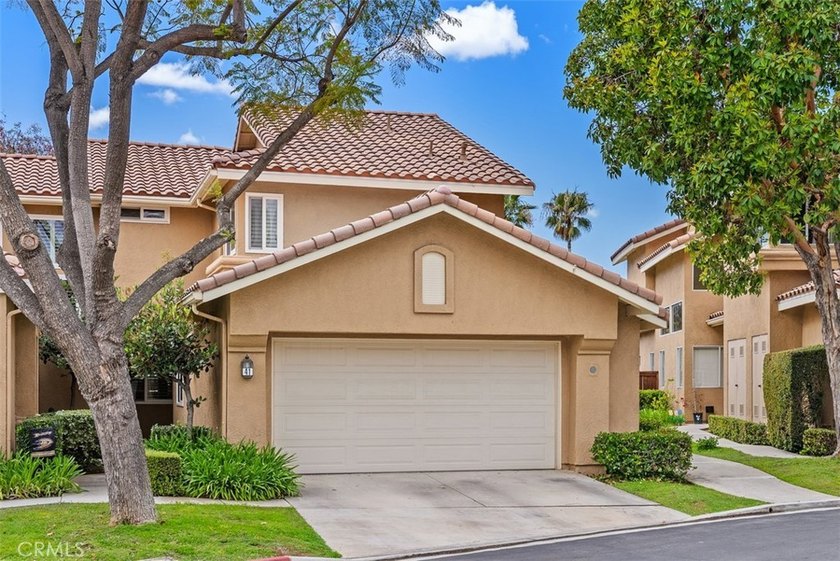 Welcome to the sought-after Sierra Verde community in Rancho - Beach Townhome/Townhouse for sale in Rancho Santa Margarita, California on Beachhouse.com
