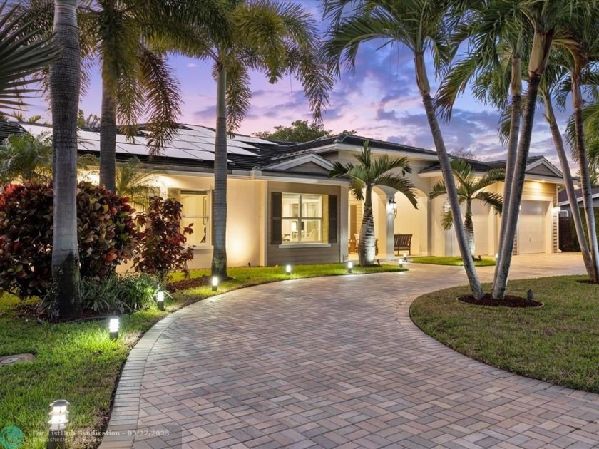 Stunning 4-bed, 3.5-bath home, built in 2013, on an oversized - Beach Home for sale in Wilton Manors, Florida on Beachhouse.com