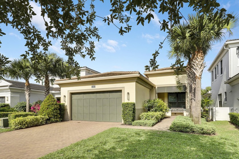 Step into luxury in the ultimate Palm Beach Gardens location - Beach Home for sale in Palm Beach Gardens, Florida on Beachhouse.com