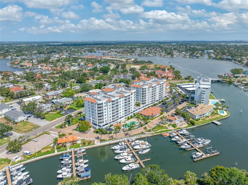 Luxury Waterfront Living at Water Club - Snell Isle
Experience - Beach Condo for sale in St. Petersburg, Florida on Beachhouse.com