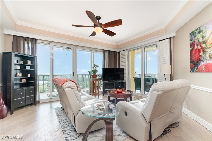 **Stunning Waterfront Condo on the Caloosahatchee River**

 - Beach Condo for sale in Fort Myers, Florida on Beachhouse.com