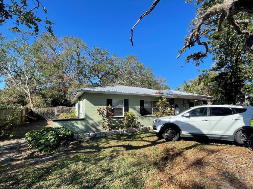 Desirable Gulfport location! Solid block home with a durable - Beach Home for sale in Gulfport, Florida on Beachhouse.com