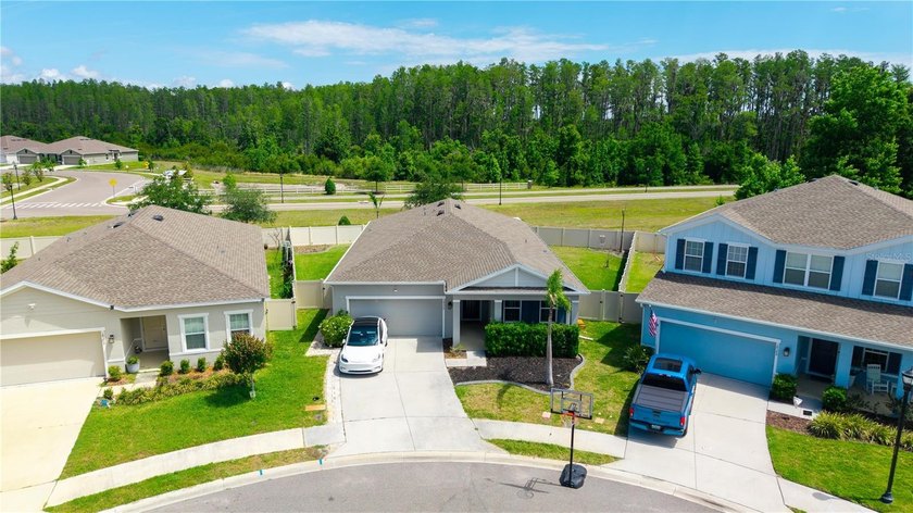 WOW!!! AMAZING LOCATION! This nearly new exquisite 3-bedrooms - Beach Home for sale in Land O Lakes, Florida on Beachhouse.com