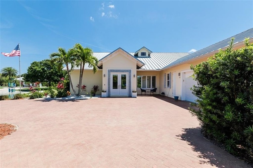 Unmatched lake views,space & privacy highlight 3BR/2BA custom - Beach Home for sale in Sebastian, Florida on Beachhouse.com