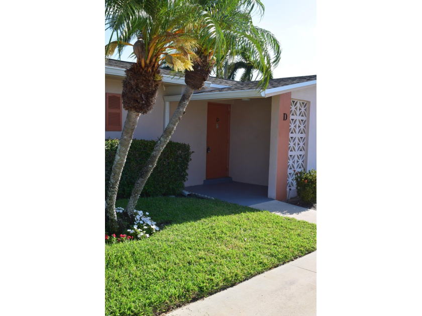 STUNNING! For the refined buyer this is A Must See!! With or - Beach Condo for sale in West Palm Beach, Florida on Beachhouse.com