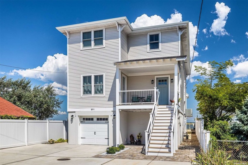 Enjoy panoramic views of Reynolds Channel and summer sunsets - Beach Home for sale in Long Beach, New York on Beachhouse.com