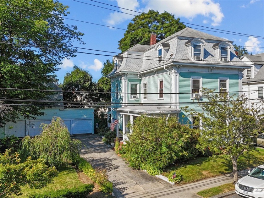 Beautiful 4,230 sq ft 3 FAMILY, owner occupied for decades - Beach Home for sale in Lynn, Massachusetts on Beachhouse.com