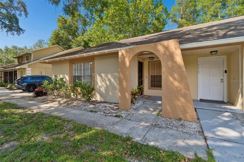 3/2 Villa situated at the crossroads of Lutz/ N. Dale area. Well - Beach Townhome/Townhouse for sale in Tampa, Florida on Beachhouse.com
