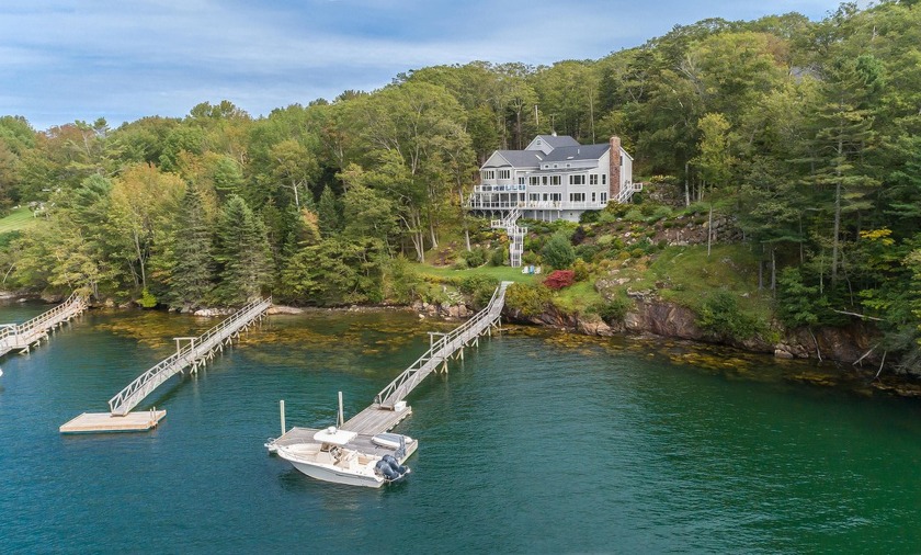 Situated in East Boothbay with stunning westerly views of - Beach Home for sale in Boothbay, Maine on Beachhouse.com