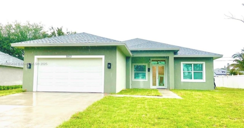QUICK MOVE-IN* 4/3 HOME. **BUILDER IS OFFERING 1.5% OF PURCHASE - Beach Home for sale in Port Saint Lucie, Florida on Beachhouse.com