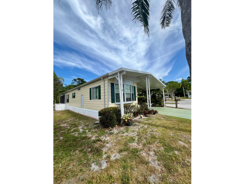 READY TO SELL. Welcome to this beautiful home move-in ready, in - Beach Home for sale in Port Saint Lucie, Florida on Beachhouse.com