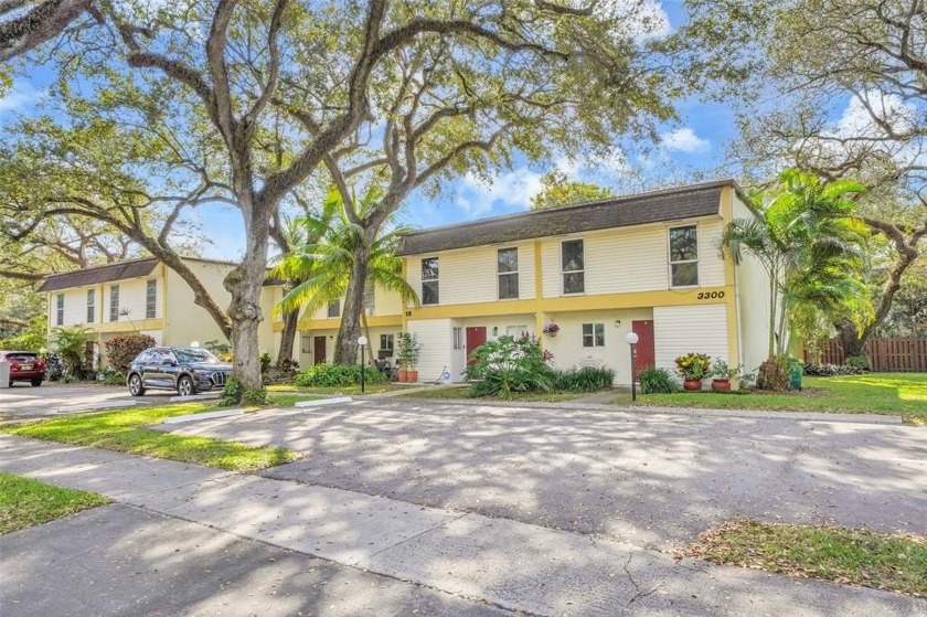 3-bedroom, 2.5-bathroom corner unit condo in the most desirable - Beach Condo for sale in Hollywood, Florida on Beachhouse.com