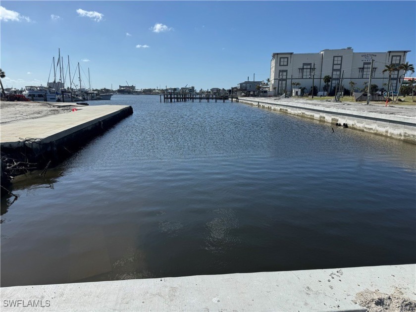 DIRECT BAY FRONT LOT!!!!  You can't get closer to the beach - Beach Lot for sale in Fort Myers Beach, Florida on Beachhouse.com