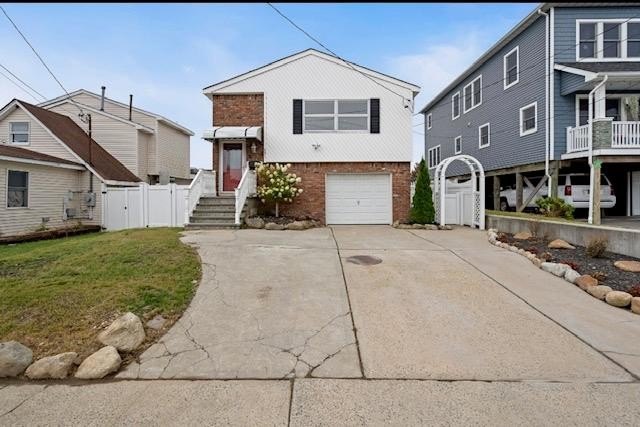 This is a must see 3 bedrooms 3 full baths home with beautiful - Beach Home for sale in Lindenhurst, New York on Beachhouse.com