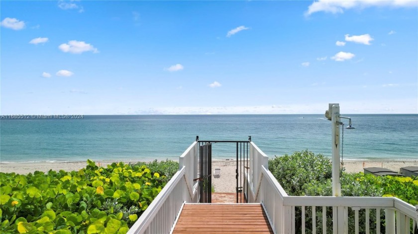 Experience luxury with this rare 1 bedroom, 1.5 bath condo in - Beach Condo for sale in Boca Raton, Florida on Beachhouse.com