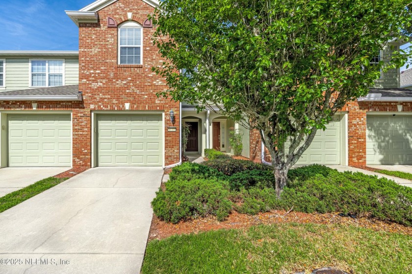 Live the resort lifestyle in this gated community, This charming - Beach Townhome/Townhouse for sale in Jacksonville, Florida on Beachhouse.com