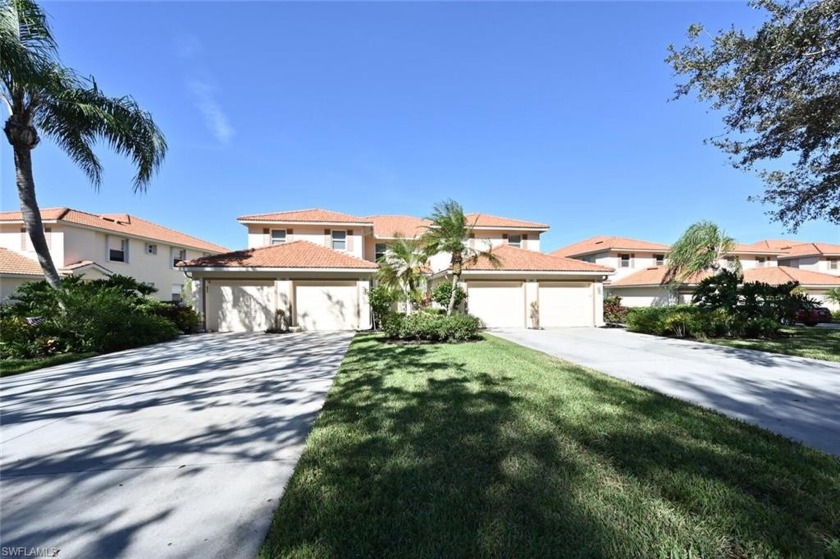 SELLERS MOTIVATED !!!GREAT LOCATION !!! THIS LAKEVIEW COACH HOME - Beach Condo for sale in Naples, Florida on Beachhouse.com