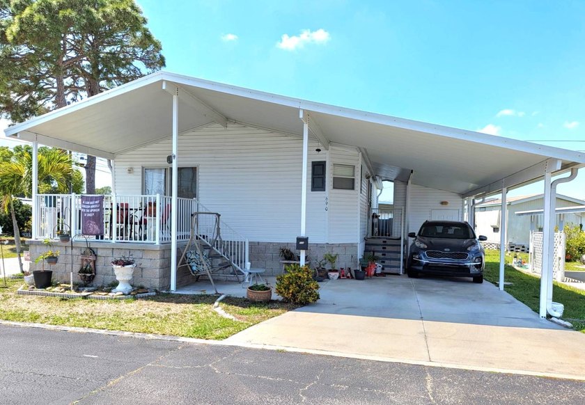 Beautiful 2004 Model Doublewide in Romany Estates**  Looking for - Beach Home for sale in St. Petersburg, Florida on Beachhouse.com