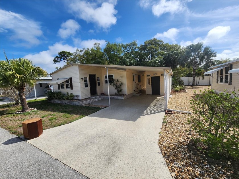 PRICE ADJUSTED TO $144,000.  AFFORABLE LIVING!!  NO LOT RENT!! - Beach Home for sale in Bradenton, Florida on Beachhouse.com