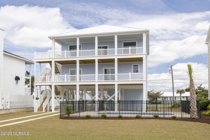 Retreat from the busy city and enjoy the local charm this - Beach Home for sale in Emerald Isle, North Carolina on Beachhouse.com