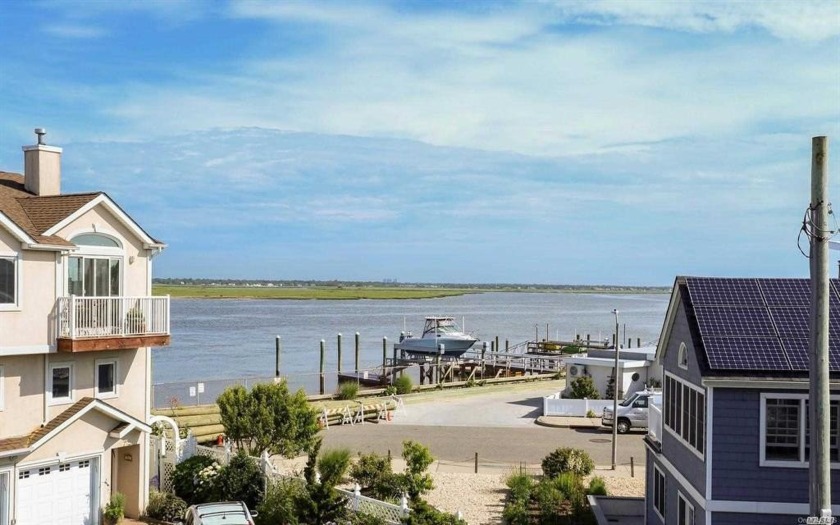 Attention All Boating Enthusiasts, See This Fantastic Bay Club - Beach Condo for sale in Long Beach, New York on Beachhouse.com
