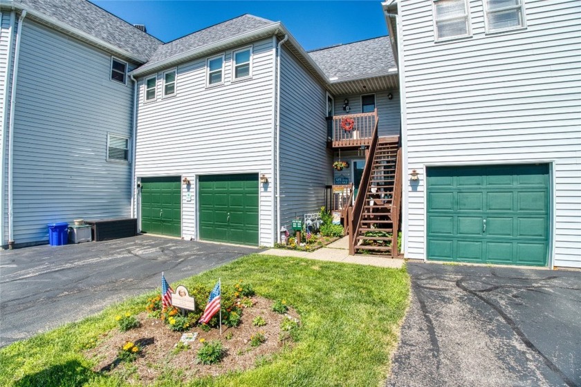 Enjoy carefree waterfront living with some of the best views in - Beach Condo for sale in Erie, Pennsylvania on Beachhouse.com