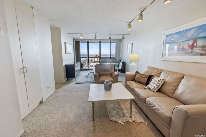 2 Bay Club Drive 21Y - Beach Condo for sale in Bayside, New York on Beachhouse.com