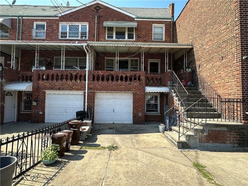 Welcome to this spacious 2-family brick home in Bath - Beach Home for sale in Brooklyn, New York on Beachhouse.com