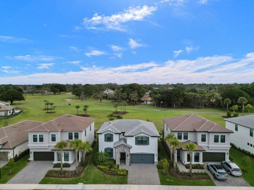 Indulge in the lavish  Enclaves of Woodmont Country Club - Beach Home for sale in Tamarac, Florida on Beachhouse.com