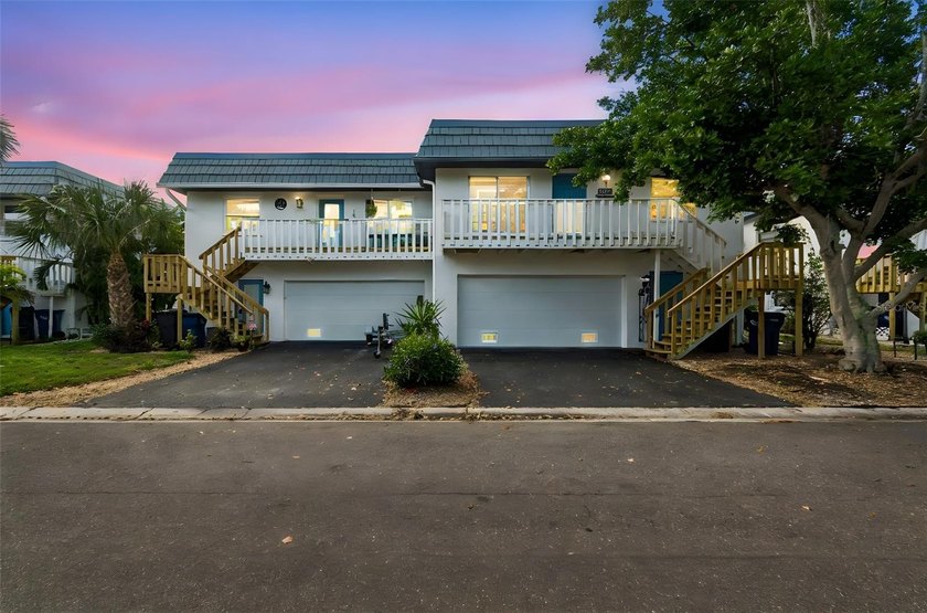 WATERFRONT LUXURY LIVING - TURNKEY WITH BOAT INCLUDED! - Beach Townhome/Townhouse for sale in Bradenton, Florida on Beachhouse.com