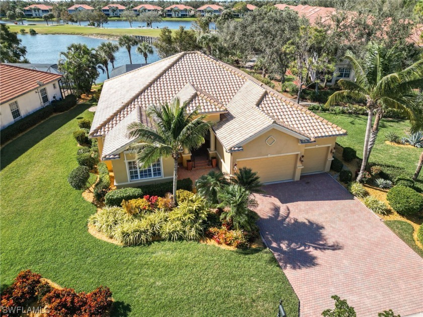 The largest of the estate homes in Crown Colony, this home has a - Beach Home for sale in Fort Myers, Florida on Beachhouse.com