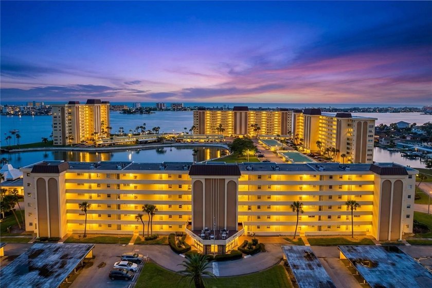 *Welcome to 4650 Cove Circle, #209, located in beautiful St - Beach Condo for sale in St. Petersburg, Florida on Beachhouse.com