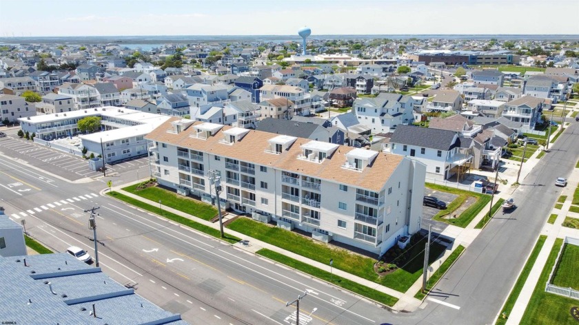 Welcome to the Ocean Villas Condominiums! This top floor condo - Beach Condo for sale in Brigantine, New Jersey on Beachhouse.com