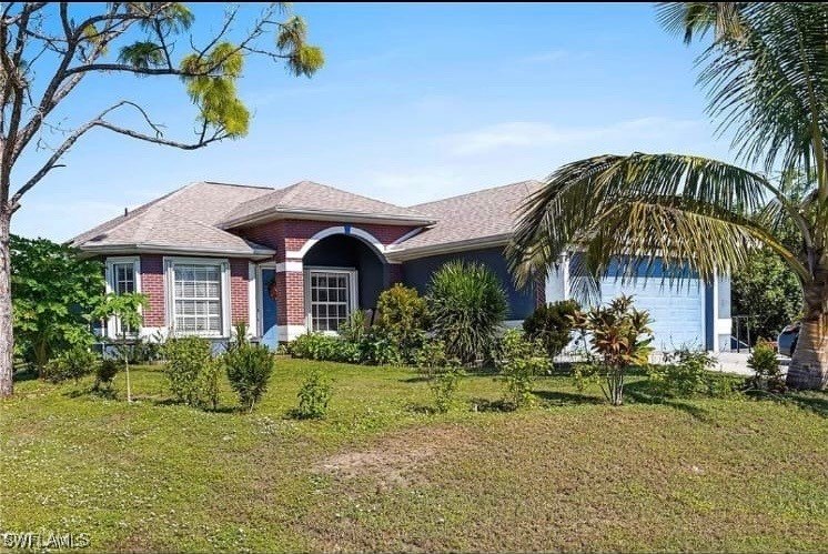 THIS IS IT! 3 bedrooms 2 bath 2 car garage, dead end street - Beach Home for sale in Lehigh Acres, Florida on Beachhouse.com